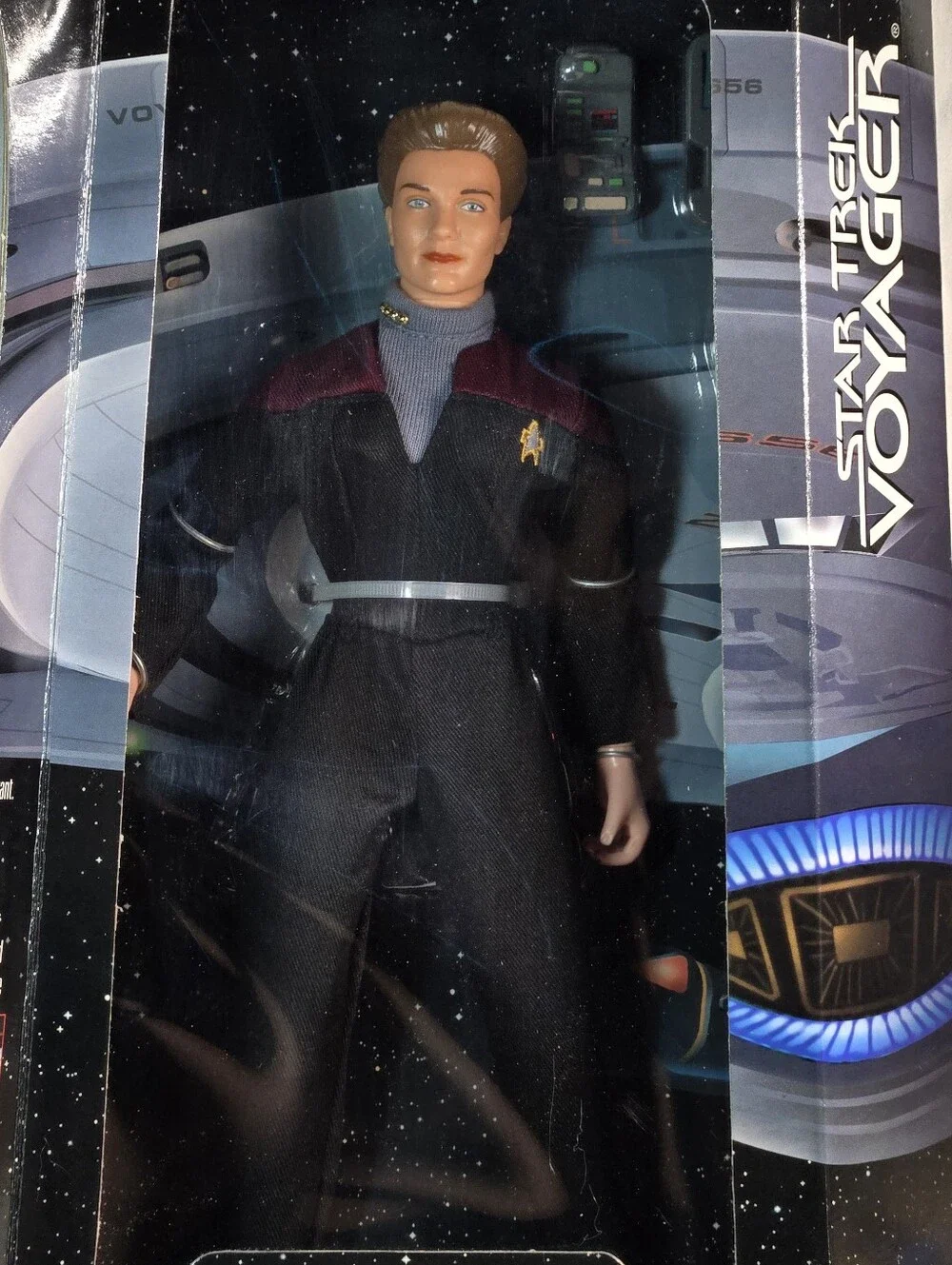 Vintage Star Trek Voyager Captain Kathryn Janeway 12
